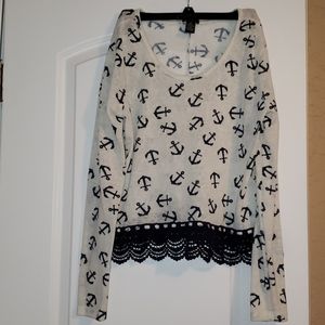 Long sleeved top